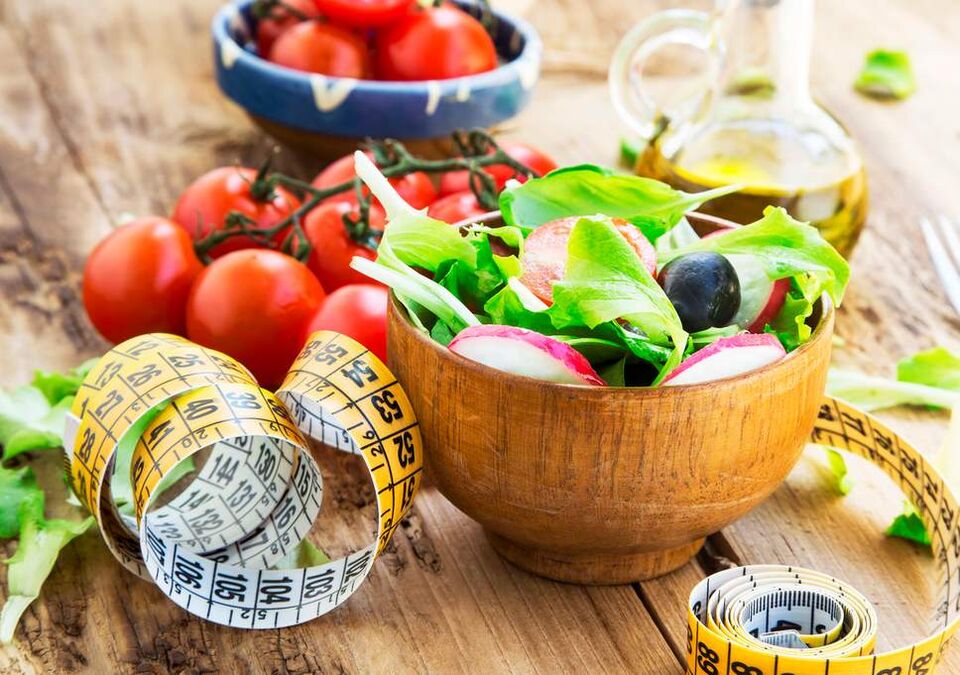 Lorsque vous perdez du poids à la maison, il est conseillé d'inclure des légumes frais dans votre alimentation. 