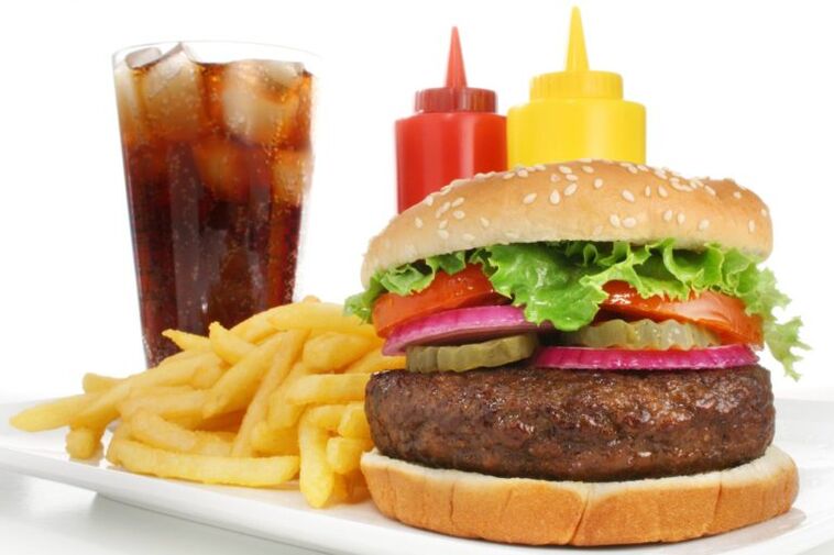 Les aliments gras et frits doivent être évités lors de la perte de poids.